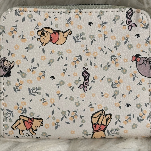 Disney Winnie the Pooh Zip Around Wallet NWT - Picture 4 of 7